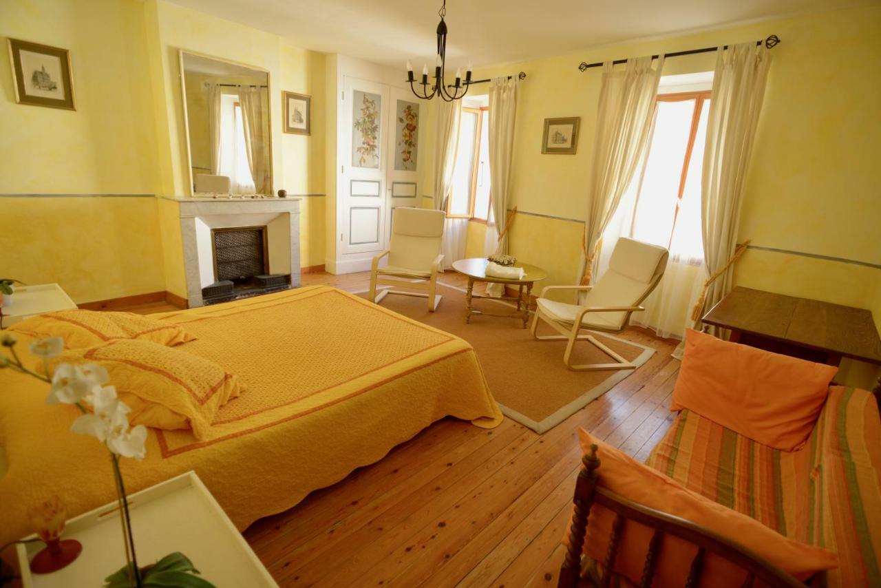 Bed and Breakfast La TULIPE SAUVAGE Bourdeaux Exterior foto